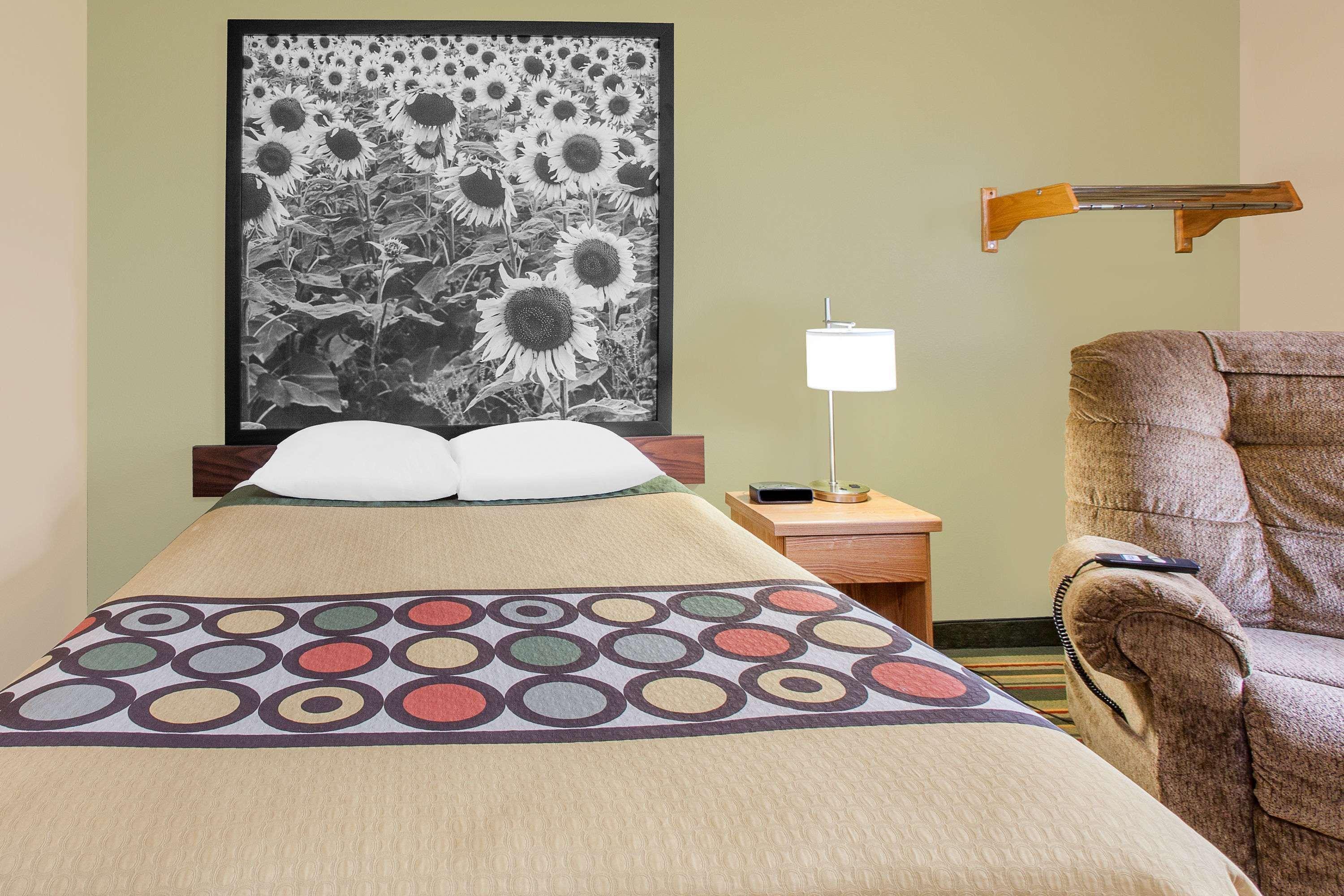 Super 8 By Wyndham Mt Pleasant Motel Mount Pleasant Luaran gambar