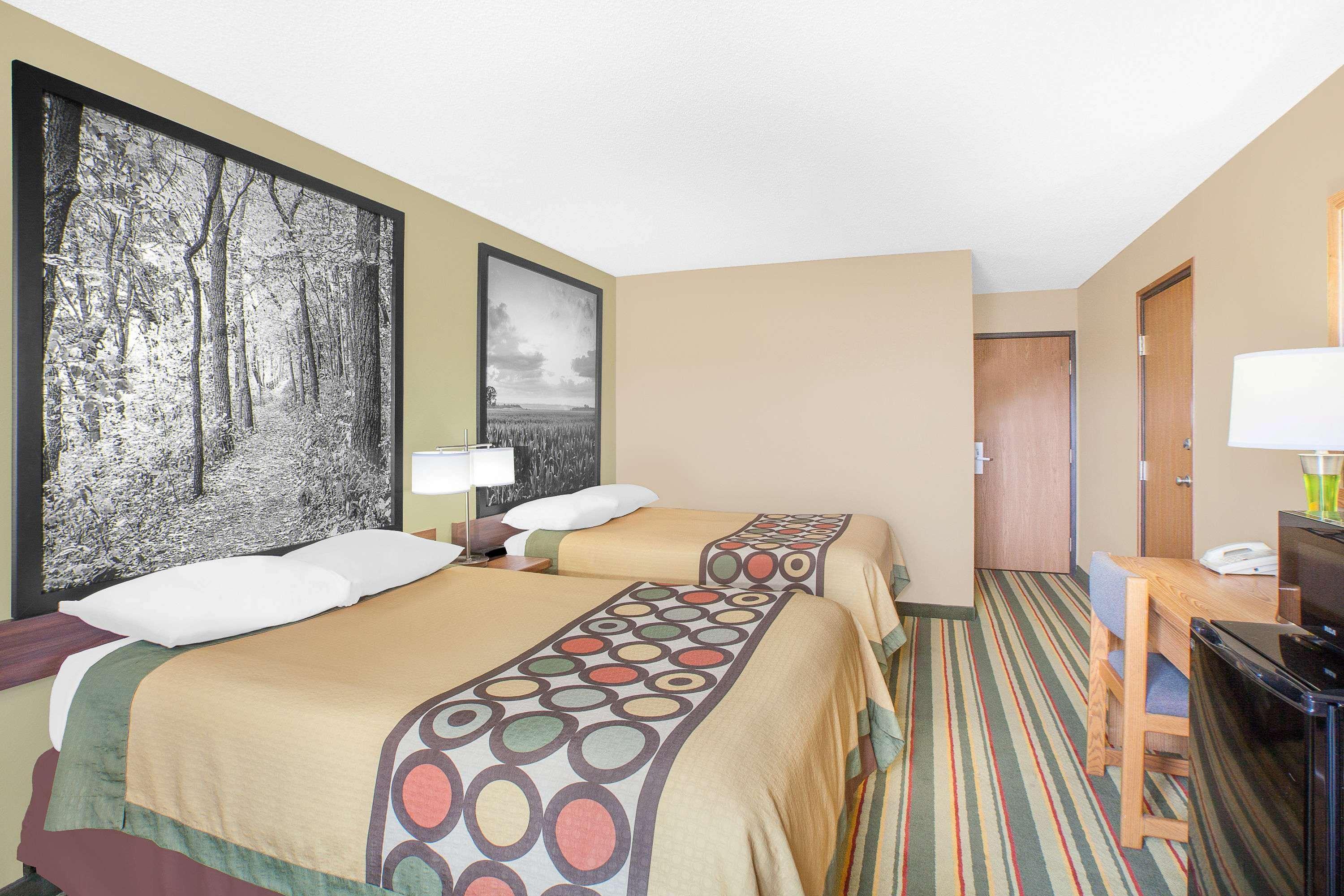 Super 8 By Wyndham Mt Pleasant Motel Mount Pleasant Luaran gambar