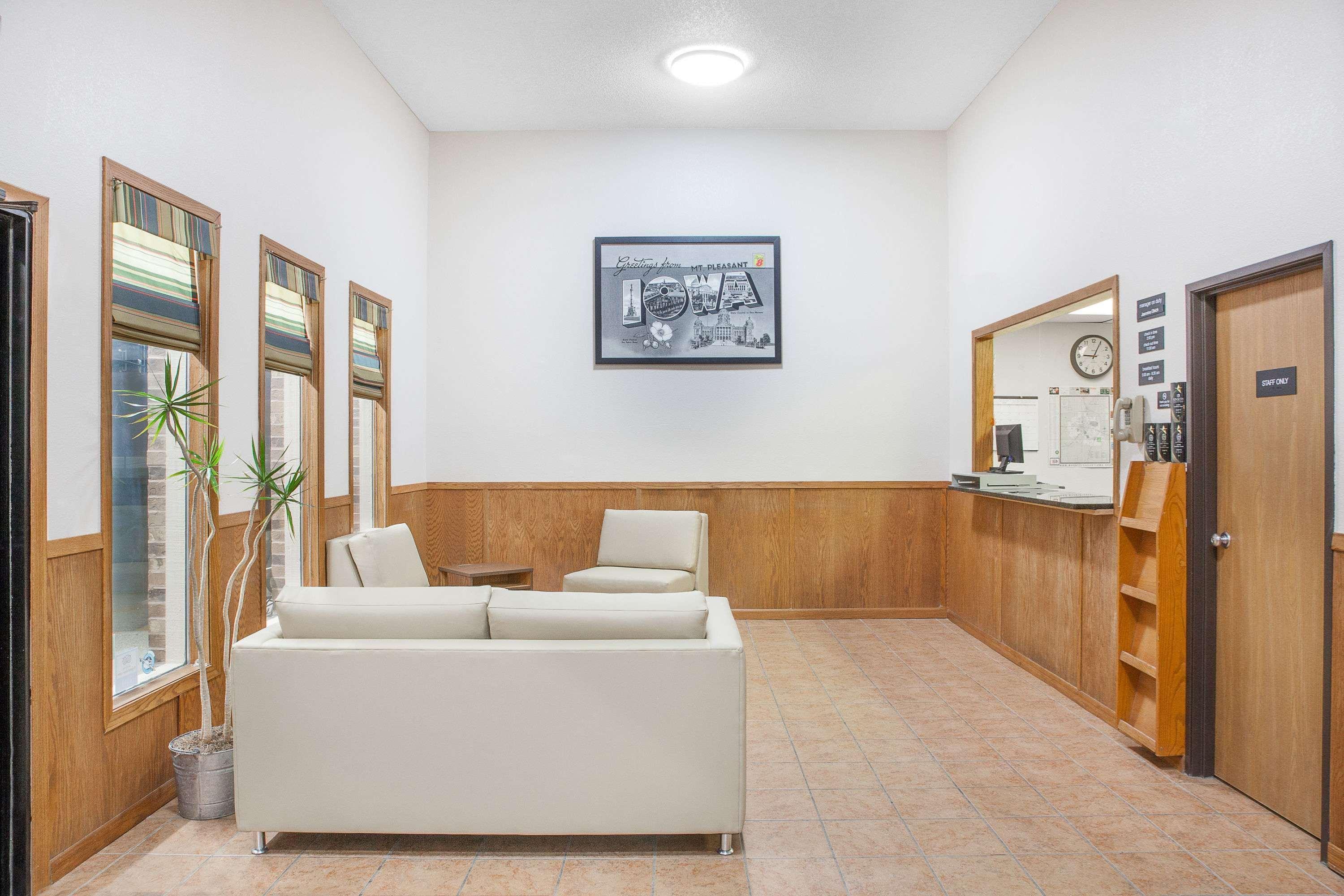 Super 8 By Wyndham Mt Pleasant Motel Mount Pleasant Luaran gambar